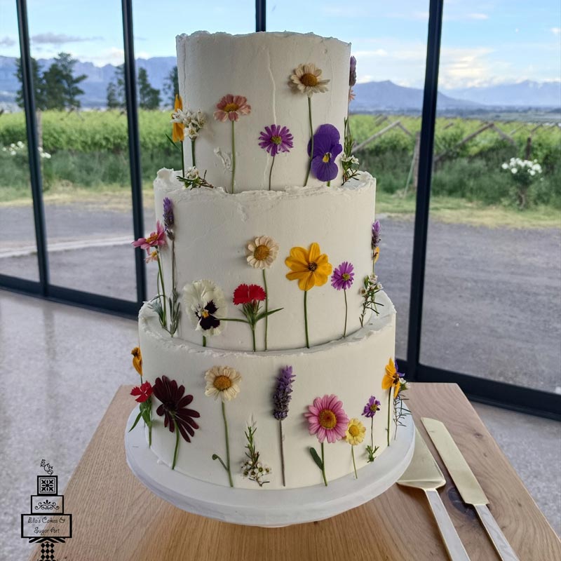 Ellas Cakes and Sugar Art gallery image