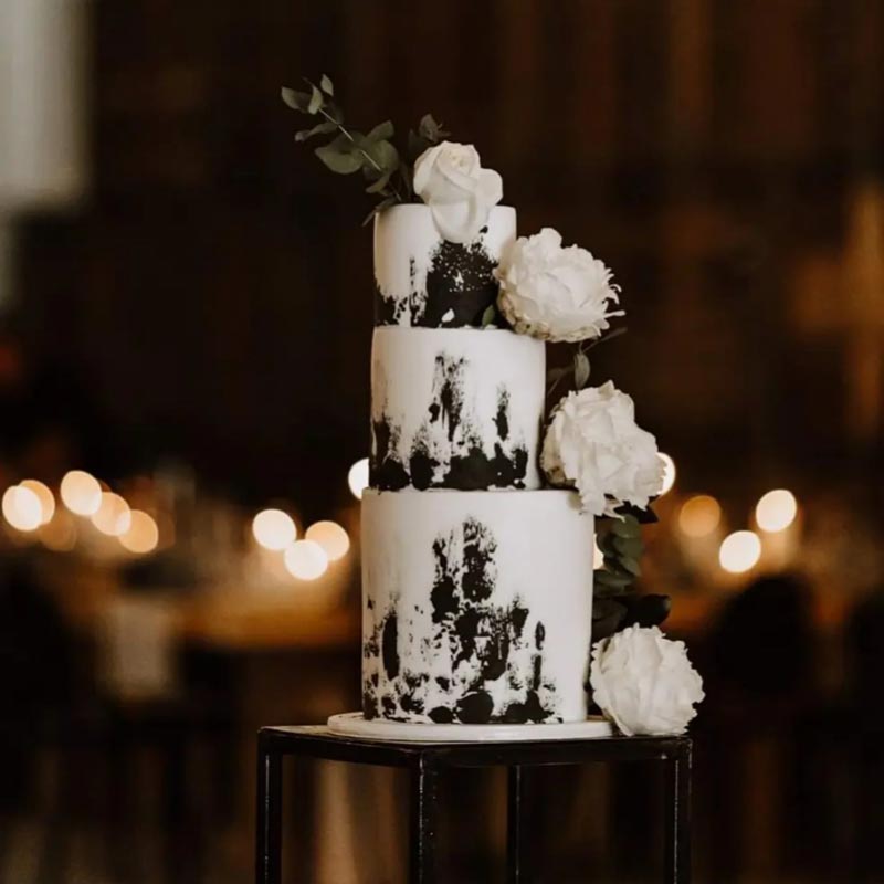 Ellas Cakes and Sugar Art gallery image